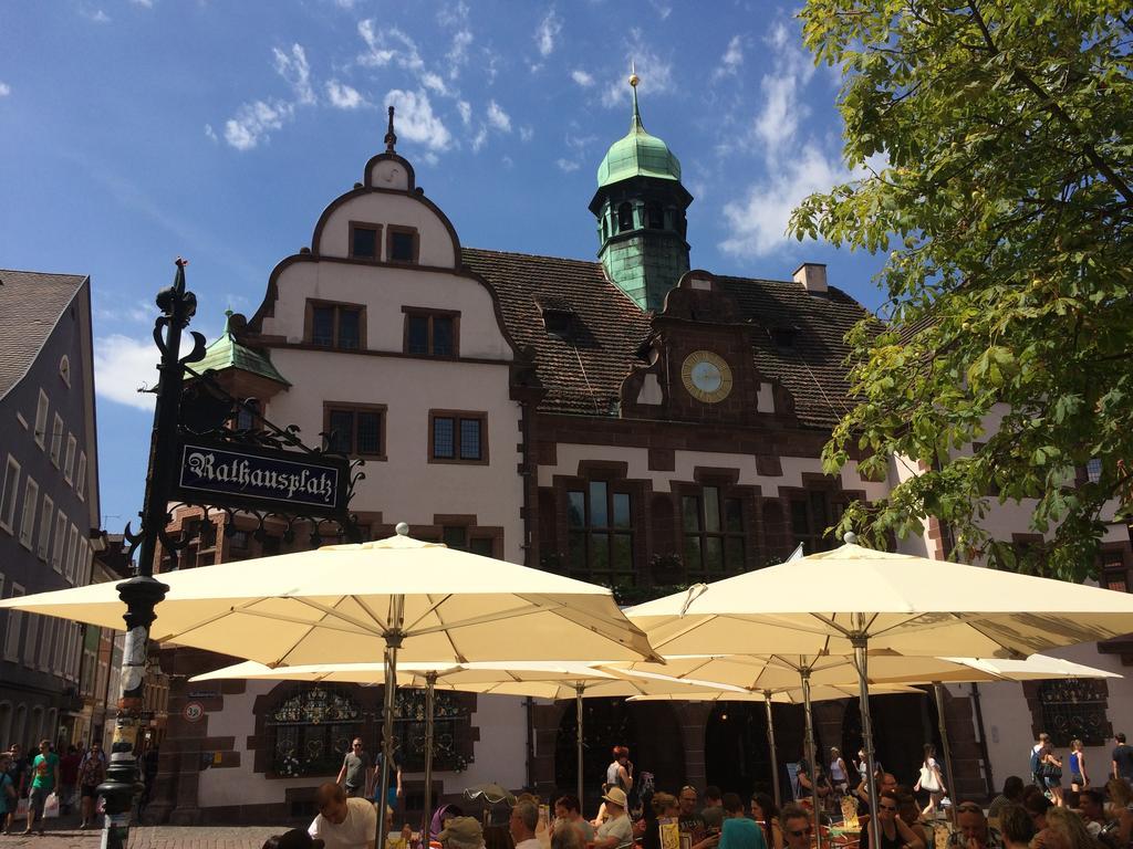 פרייבורג Hotel Am Rathaus מראה חיצוני תמונה