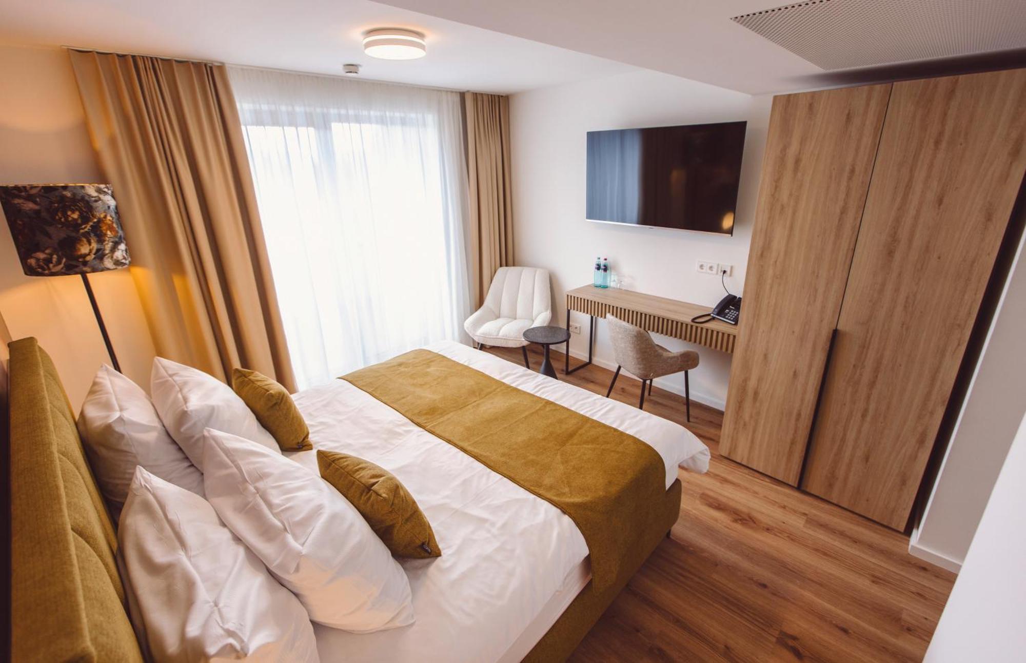 פרייבורג Hotel Am Rathaus מראה חיצוני תמונה