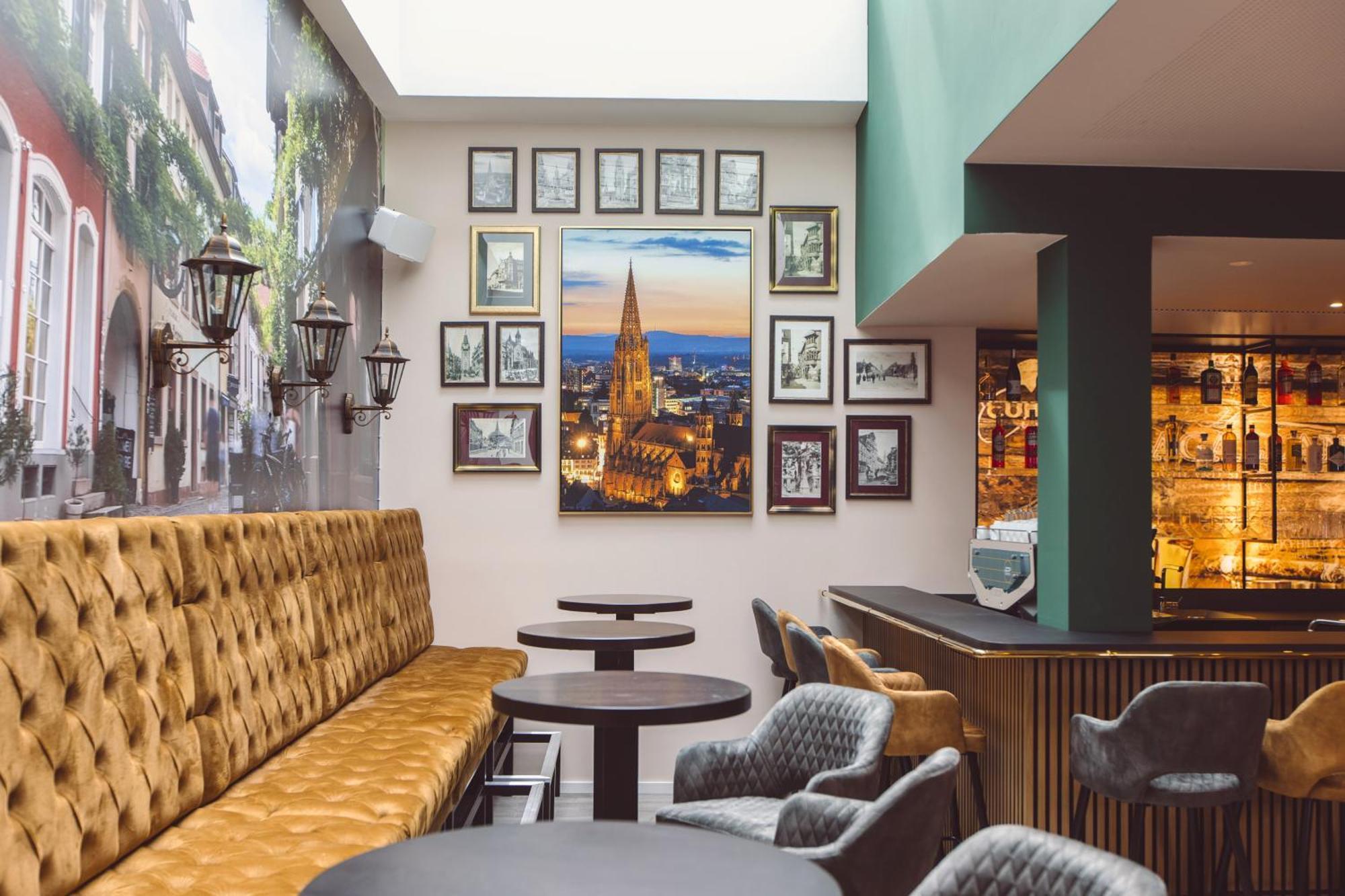 פרייבורג Hotel Am Rathaus מראה חיצוני תמונה