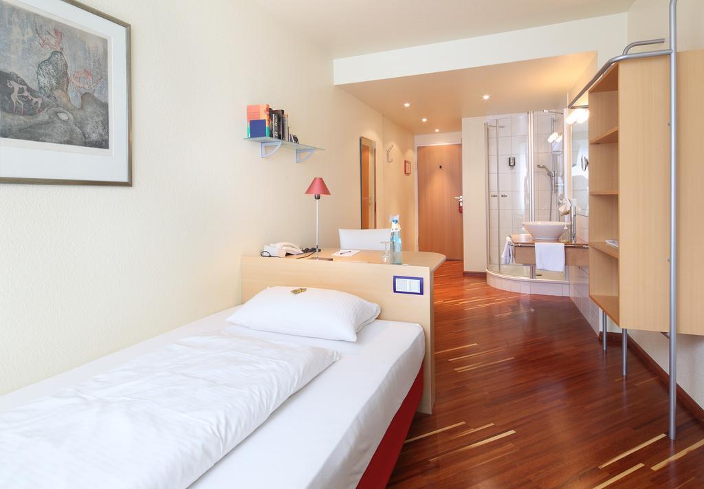 פרייבורג Hotel Am Rathaus חדר תמונה
