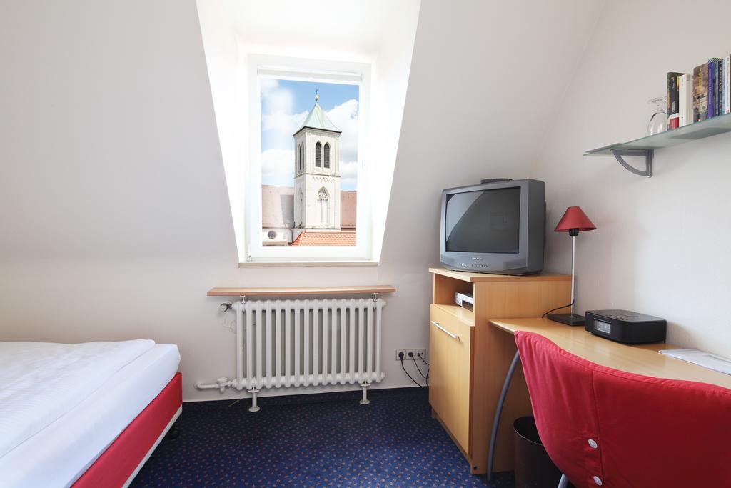 פרייבורג Hotel Am Rathaus חדר תמונה